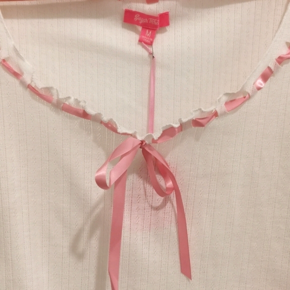 🌸 Pink Ribbon Pointelle Cropped Top 🌸 - Picture 4 of 4